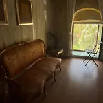 Atrium Experience בית הארחה
