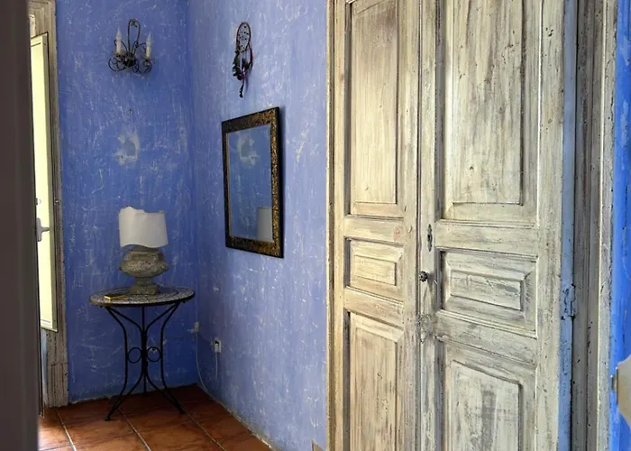 Atrium Experience ゲストハウス